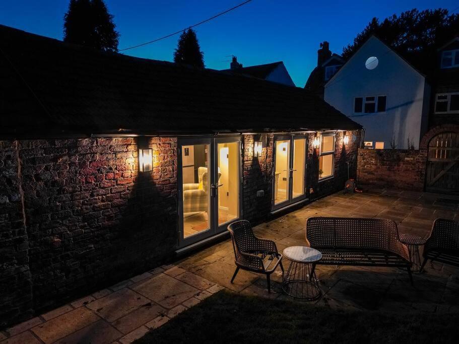 The Stables, Converted Barn Outside يورك المظهر الخارجي الصورة